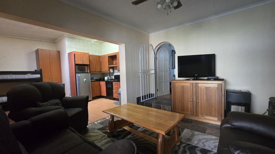 4 Bedroom Property for Sale in Garsfontein Gauteng