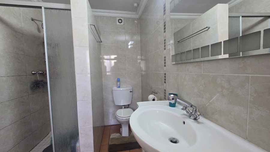 4 Bedroom Property for Sale in Garsfontein Gauteng
