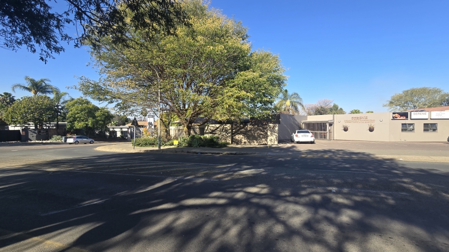4 Bedroom Property for Sale in Garsfontein Gauteng