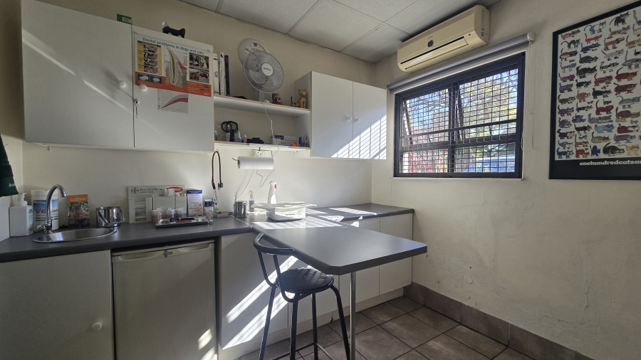 4 Bedroom Property for Sale in Garsfontein Gauteng