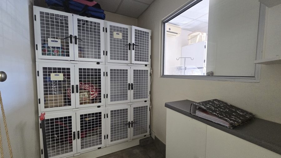 4 Bedroom Property for Sale in Garsfontein Gauteng