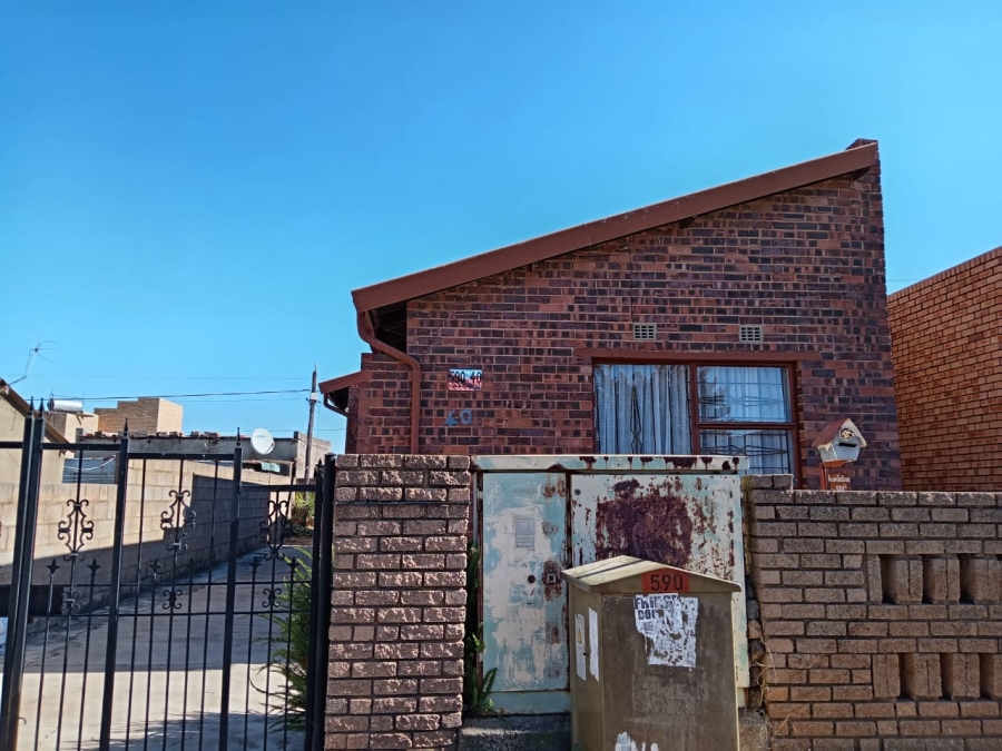 2 Bedroom Property for Sale in Meadowlands Gauteng
