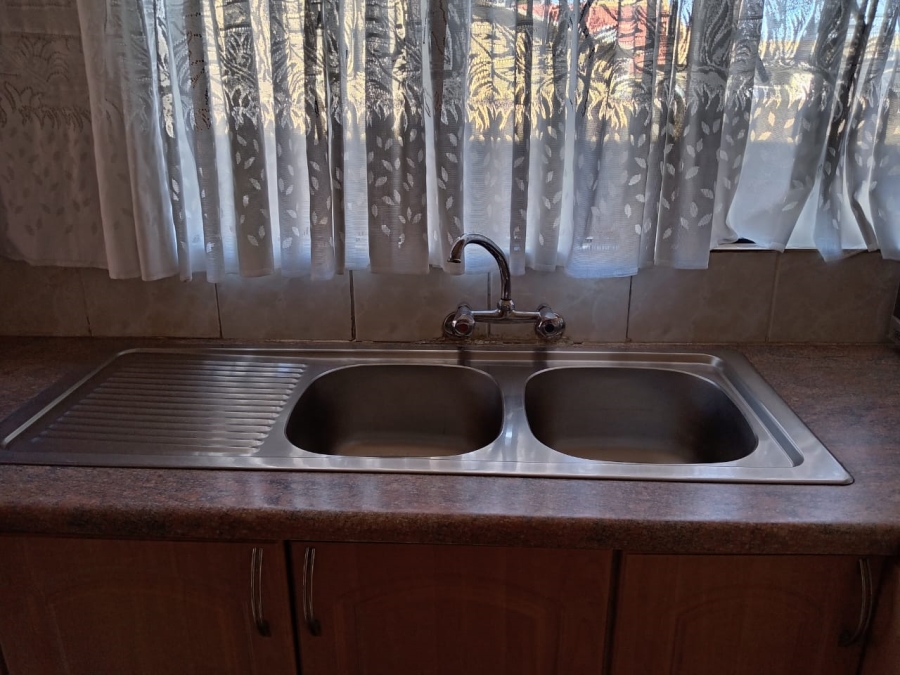 2 Bedroom Property for Sale in Meadowlands Gauteng