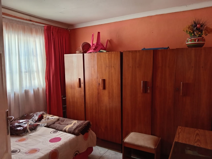 2 Bedroom Property for Sale in Meadowlands Gauteng