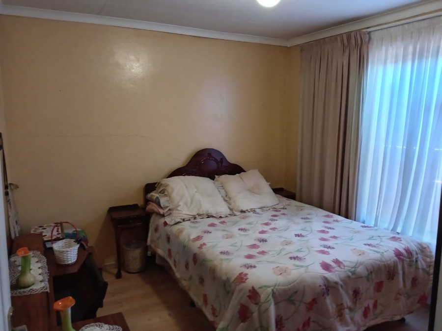 2 Bedroom Property for Sale in Meadowlands Gauteng