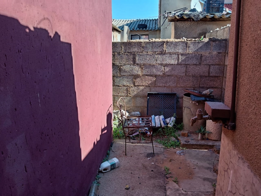 2 Bedroom Property for Sale in Meadowlands Gauteng