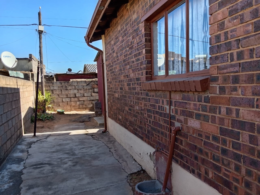 2 Bedroom Property for Sale in Meadowlands Gauteng
