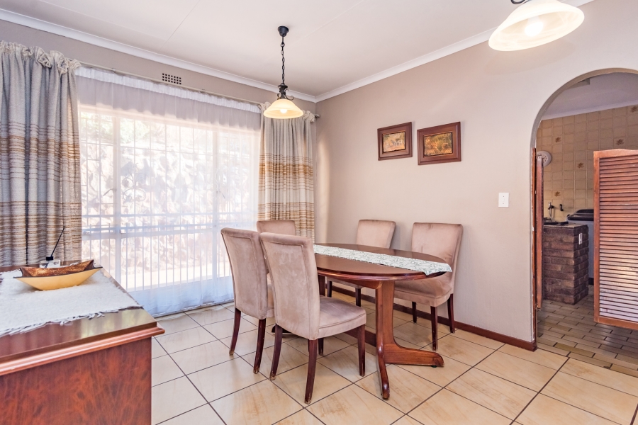 4 Bedroom Property for Sale in Glenvista Gauteng