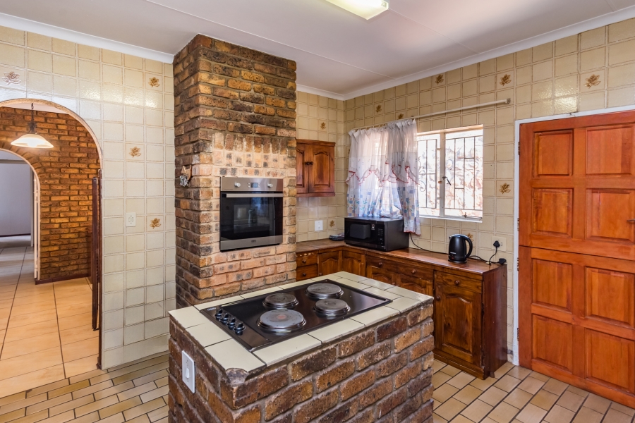 4 Bedroom Property for Sale in Glenvista Gauteng