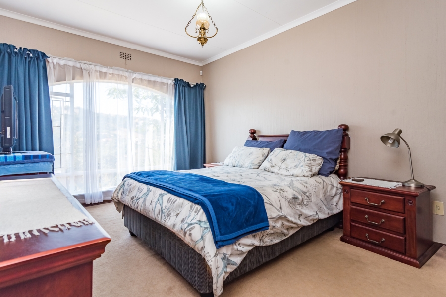 4 Bedroom Property for Sale in Glenvista Gauteng