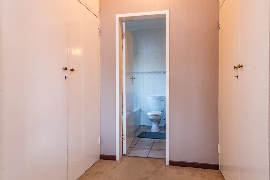 4 Bedroom Property for Sale in Glenvista Gauteng