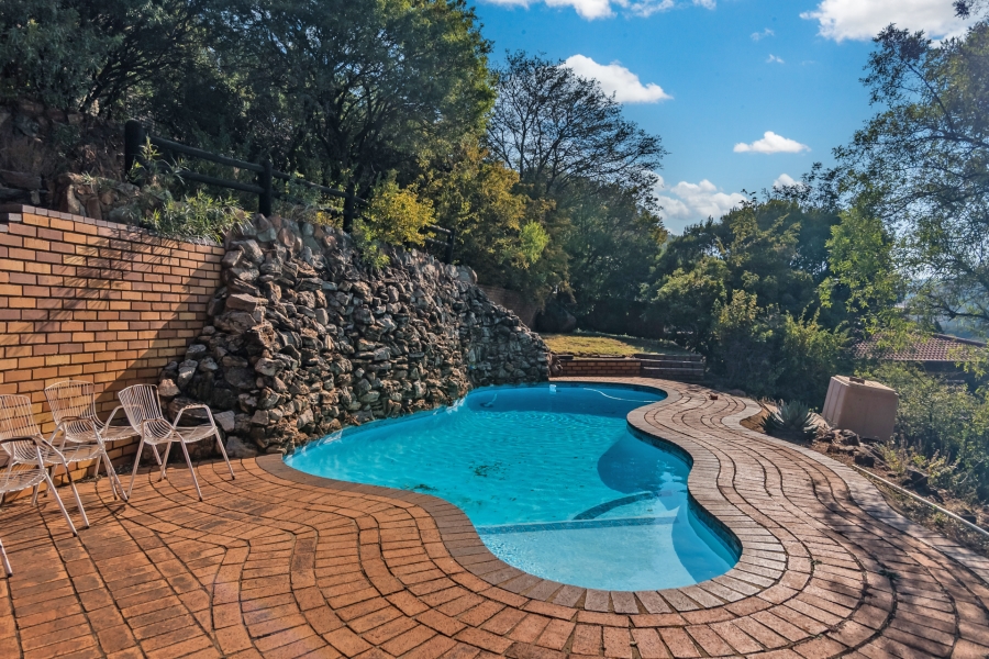 4 Bedroom Property for Sale in Glenvista Gauteng