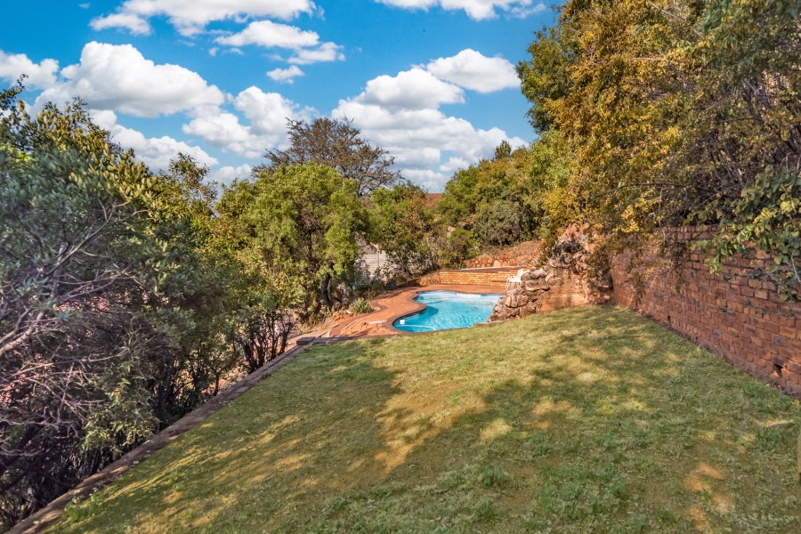 4 Bedroom Property for Sale in Glenvista Gauteng
