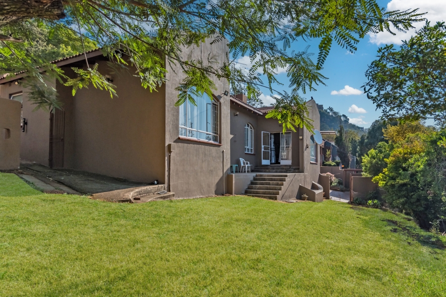 4 Bedroom Property for Sale in Glenvista Gauteng