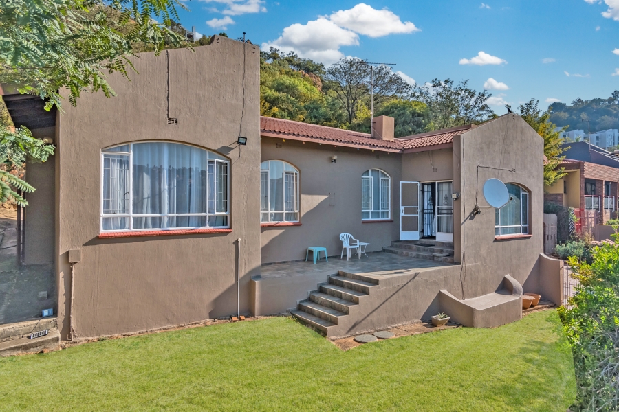 4 Bedroom Property for Sale in Glenvista Gauteng