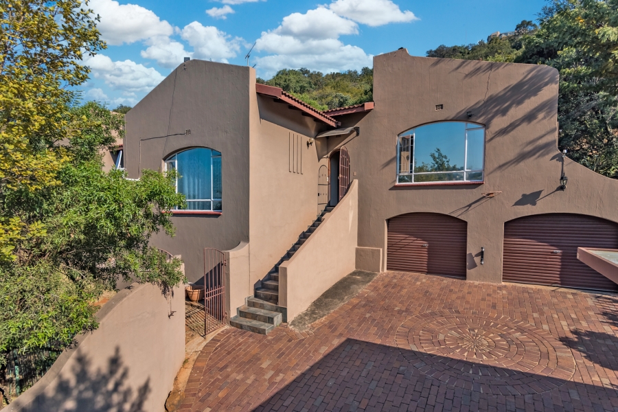 4 Bedroom Property for Sale in Glenvista Gauteng