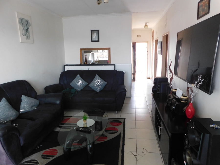 2 Bedroom Property for Sale in Wentworth Park Gauteng