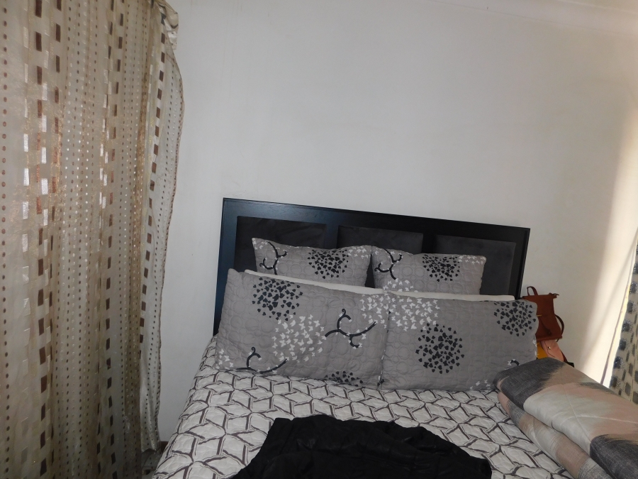 2 Bedroom Property for Sale in Wentworth Park Gauteng
