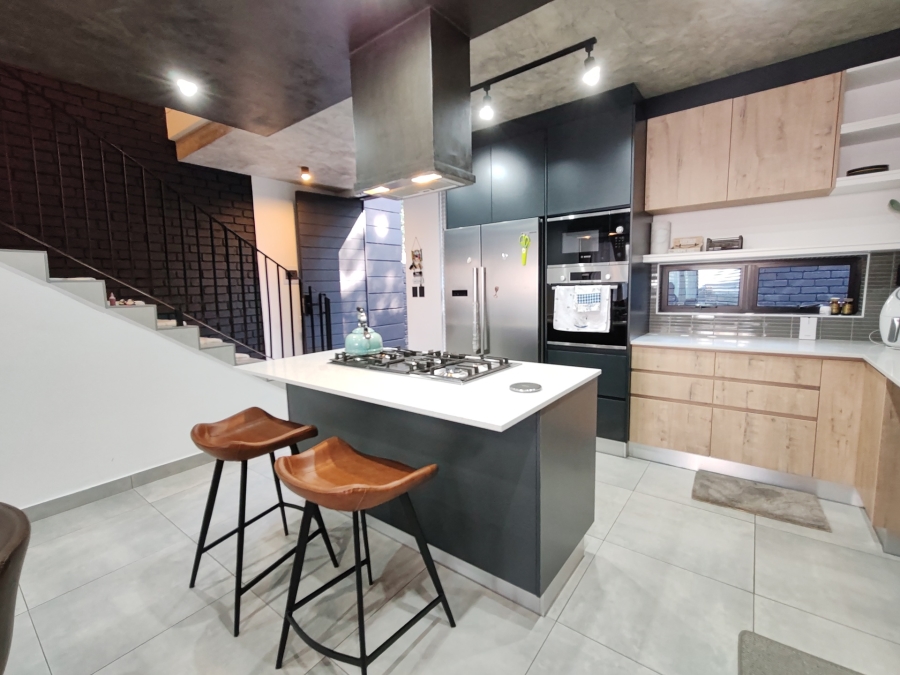 To Let 3 Bedroom Property for Rent in Waterkloof Ridge Gauteng
