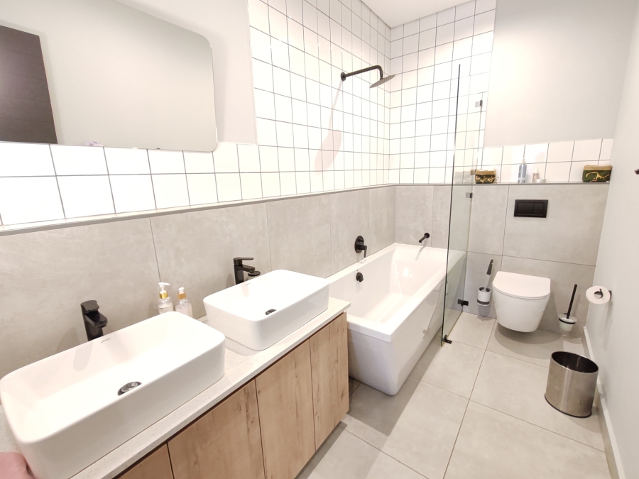 To Let 3 Bedroom Property for Rent in Waterkloof Ridge Gauteng