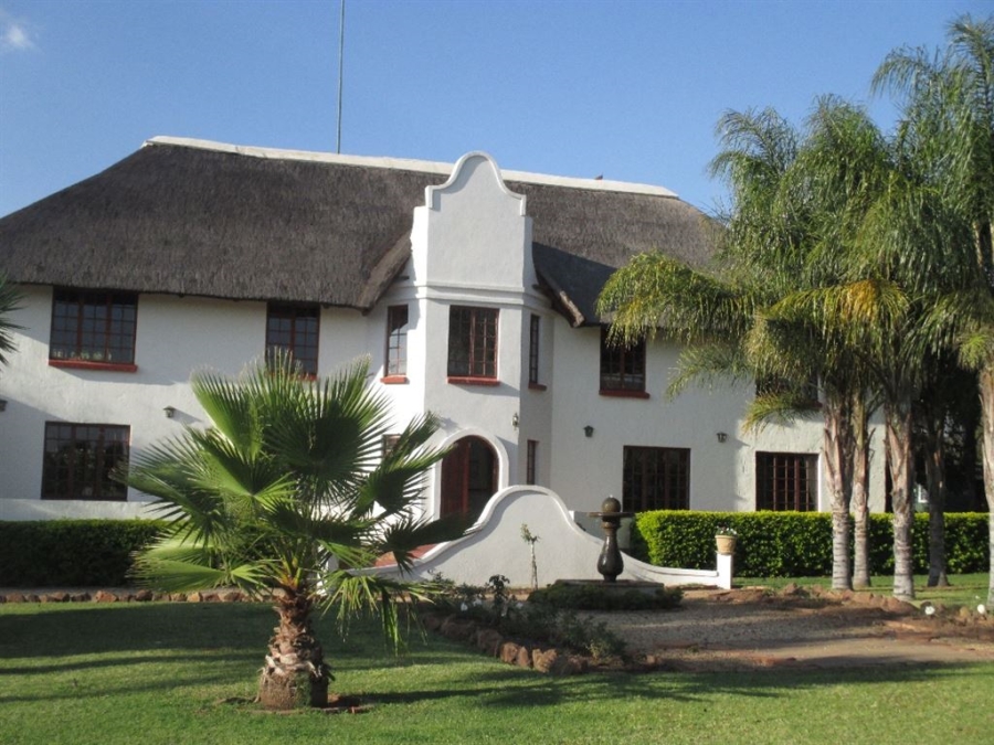 8 Bedroom Property for Sale in Roodeplaat Gauteng