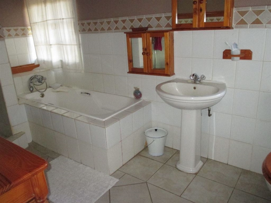 8 Bedroom Property for Sale in Roodeplaat Gauteng