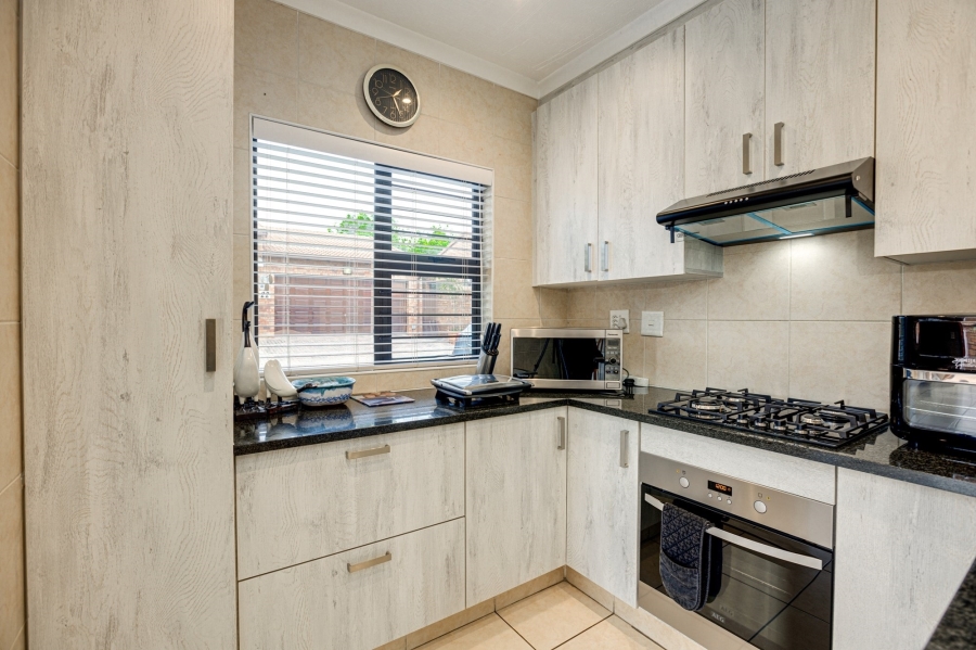3 Bedroom Property for Sale in Honeydew Manor Gauteng