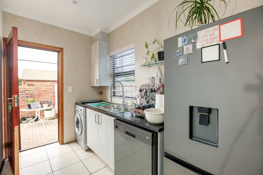 3 Bedroom Property for Sale in Honeydew Manor Gauteng