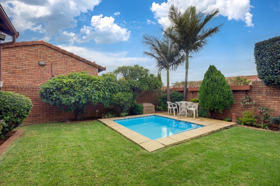 3 Bedroom Property for Sale in Honeydew Manor Gauteng