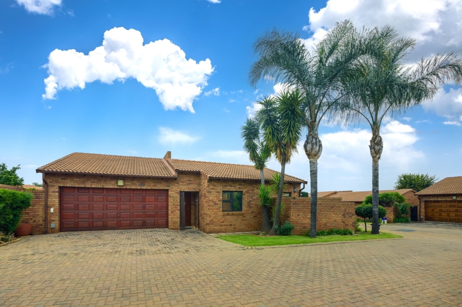 3 Bedroom Property for Sale in Honeydew Manor Gauteng