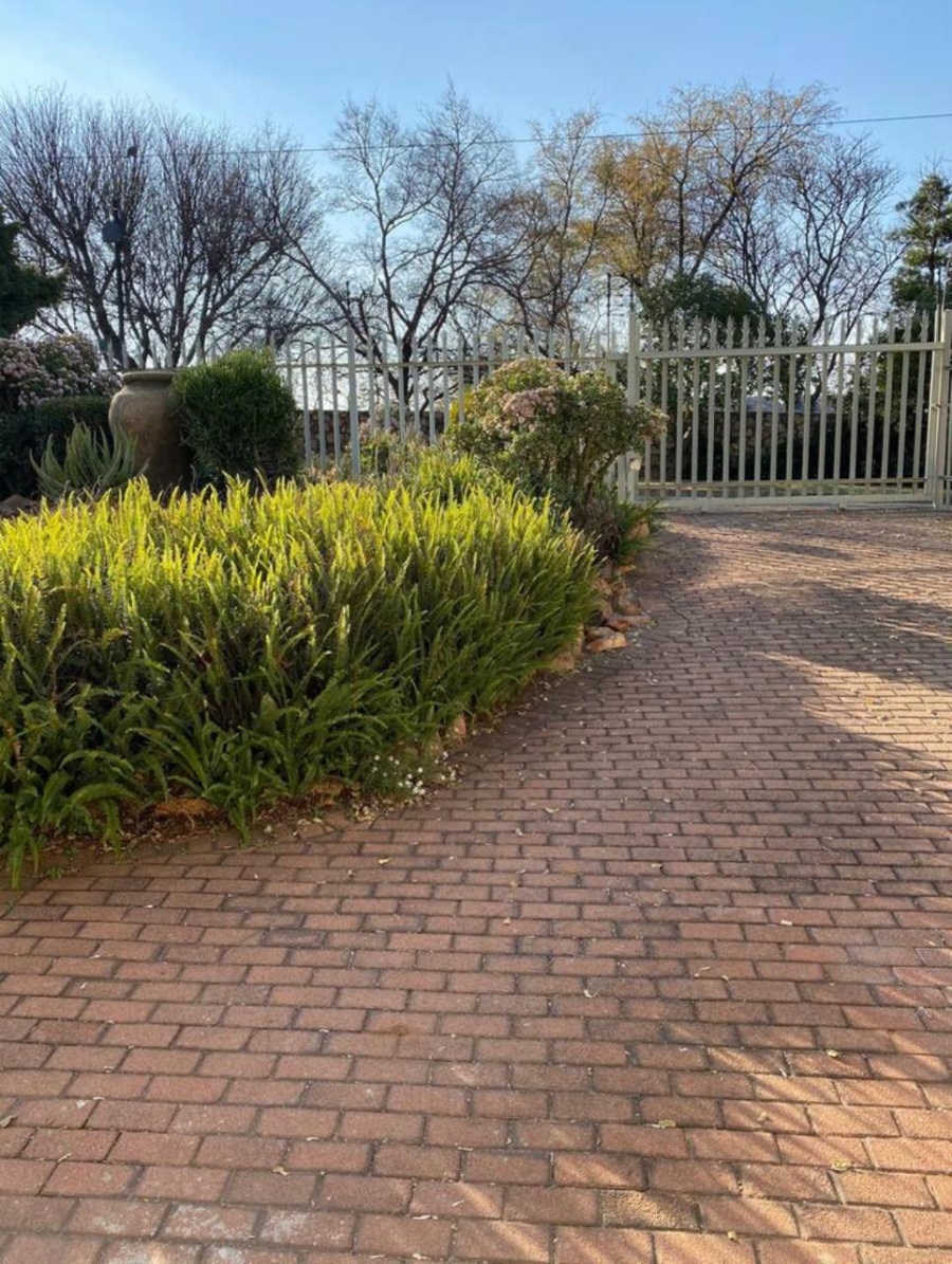 3 Bedroom Property for Sale in Ontdekkerspark Gauteng
