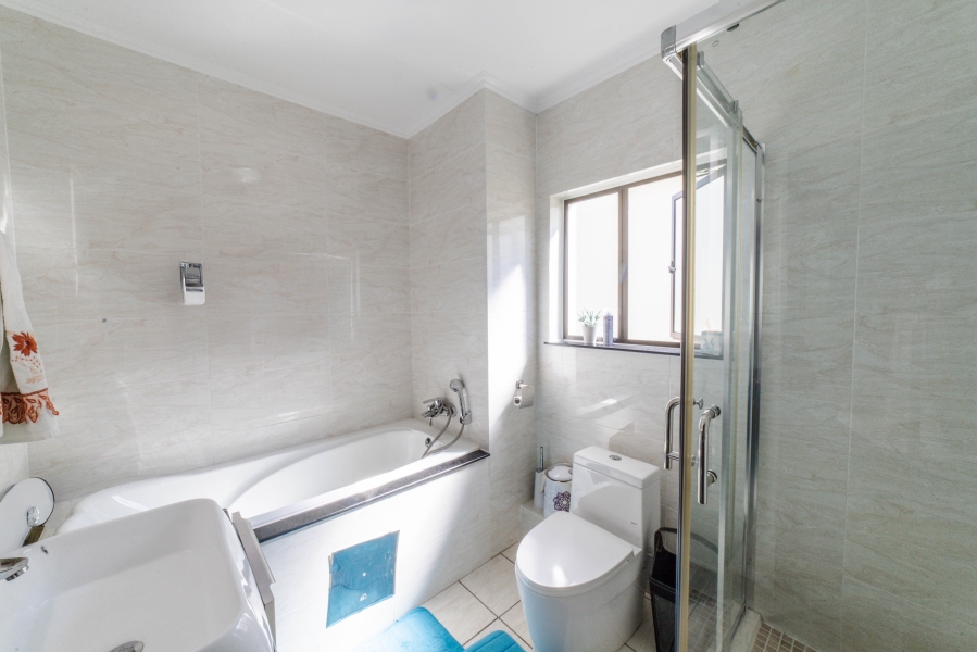 3 Bedroom Property for Sale in Maroeladal Gauteng