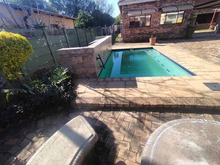 5 Bedroom Property for Sale in Pretoria North Gauteng
