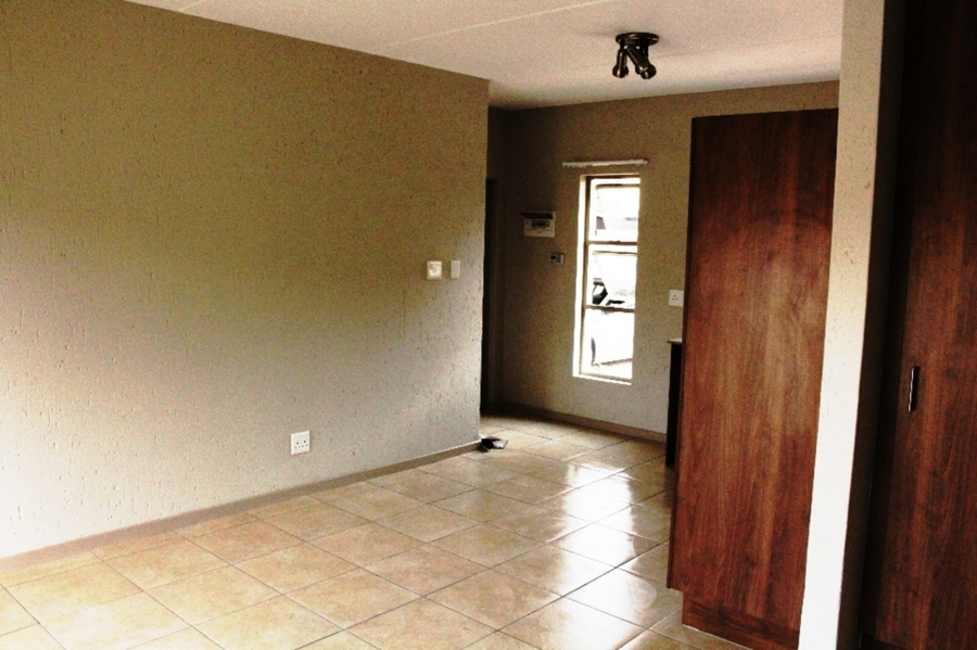 2 Bedroom Property for Sale in Lonehill Gauteng