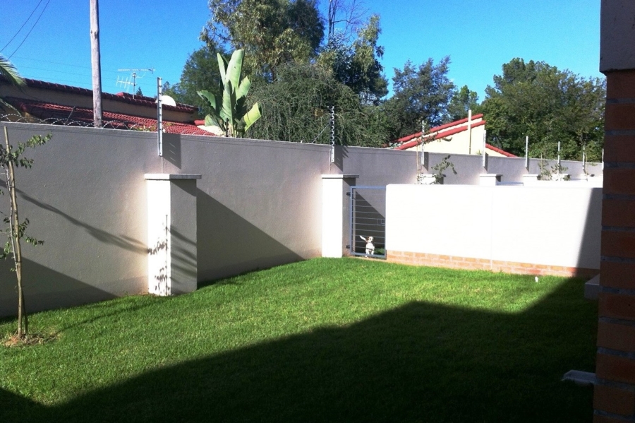 2 Bedroom Property for Sale in Lonehill Gauteng