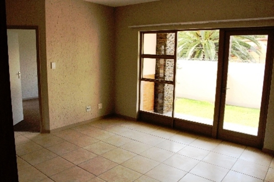 2 Bedroom Property for Sale in Lonehill Gauteng