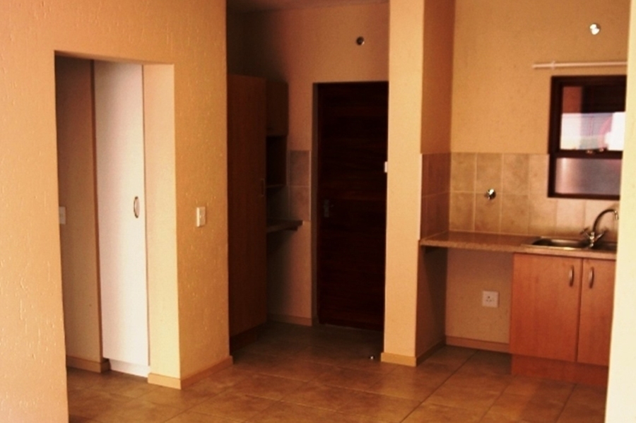 1 Bedroom Property for Sale in Douglasdale Gauteng