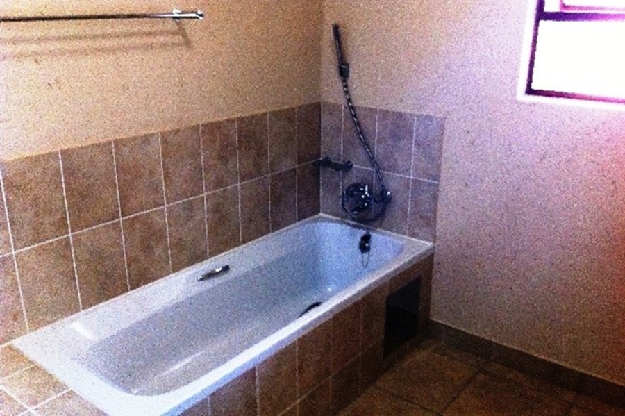 1 Bedroom Property for Sale in Douglasdale Gauteng