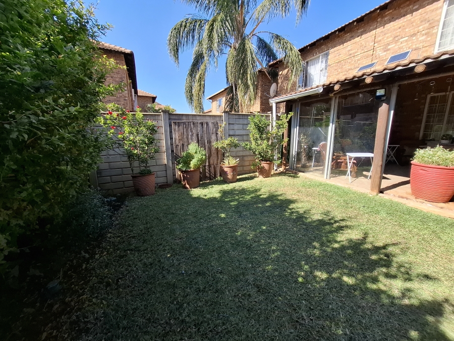 2 Bedroom Property for Sale in Annlin Gauteng