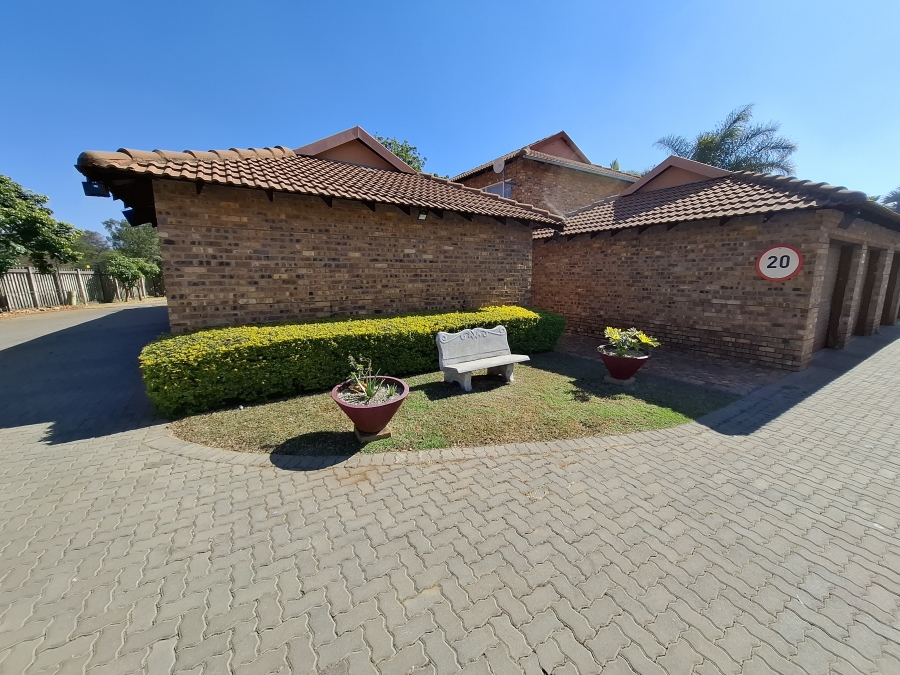 2 Bedroom Property for Sale in Annlin Gauteng