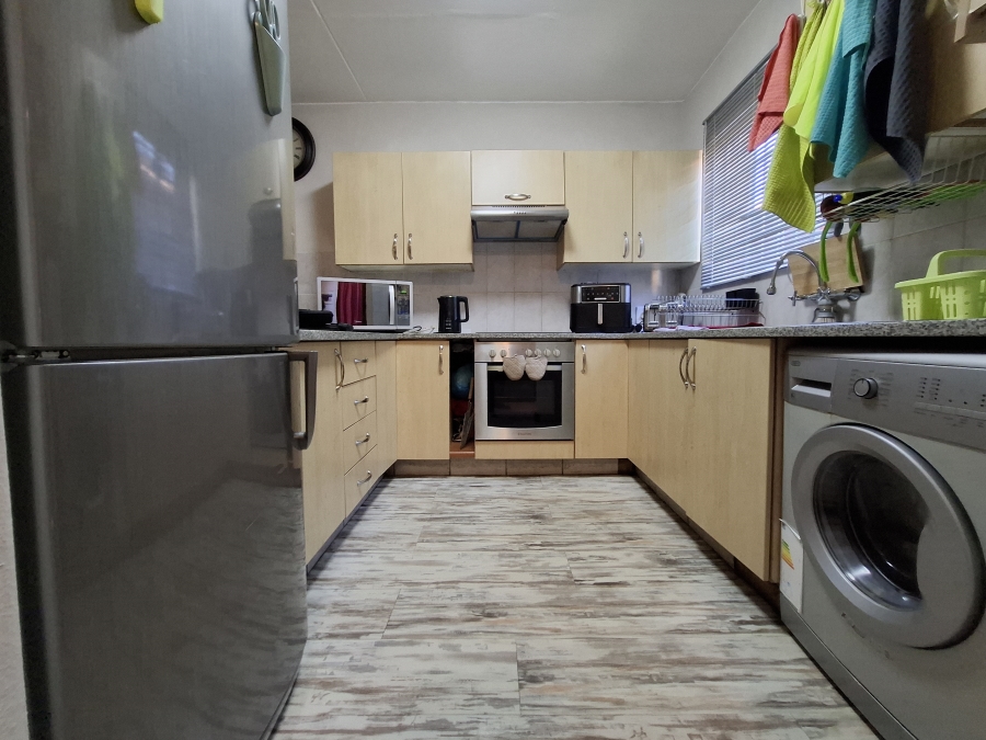 2 Bedroom Property for Sale in Annlin Gauteng