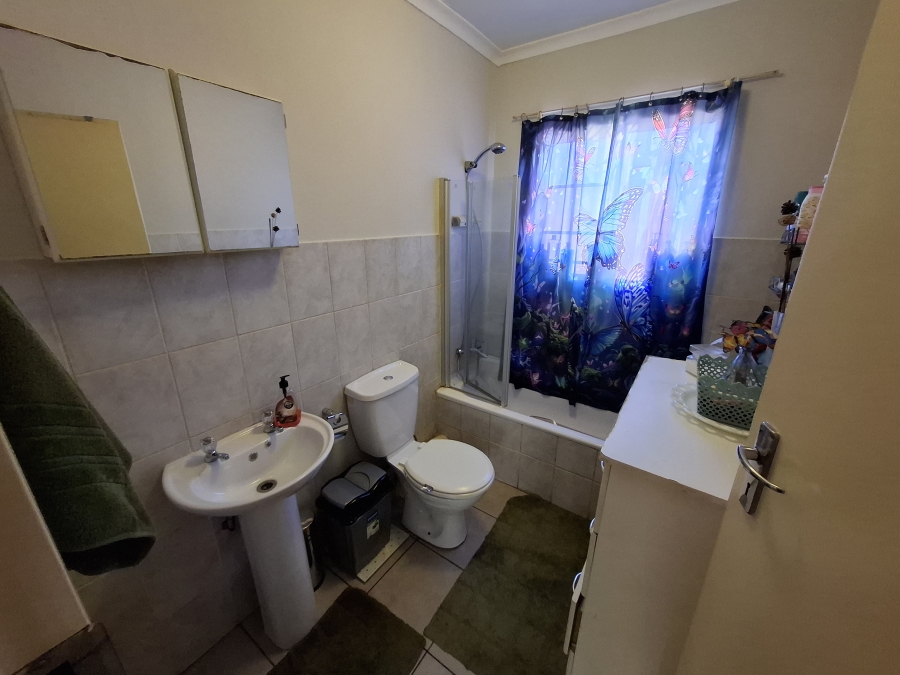 2 Bedroom Property for Sale in Annlin Gauteng