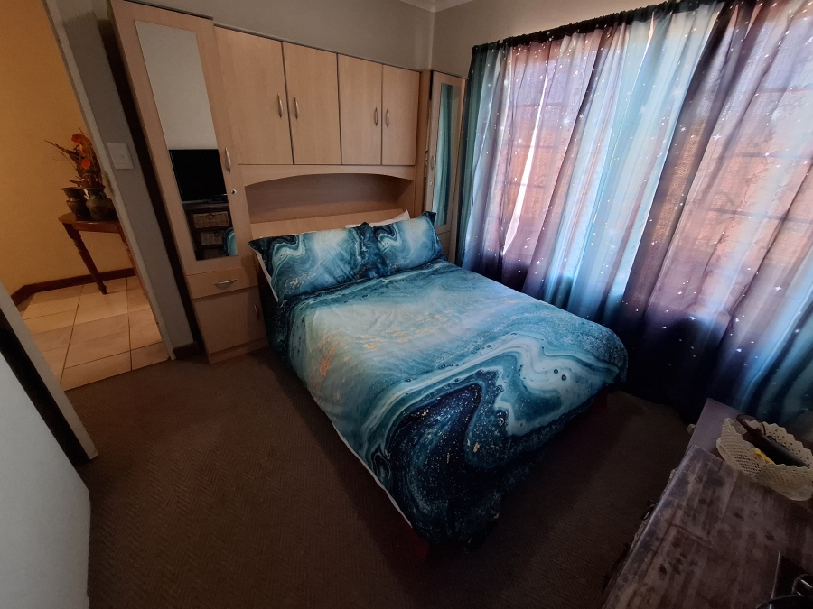 2 Bedroom Property for Sale in Annlin Gauteng
