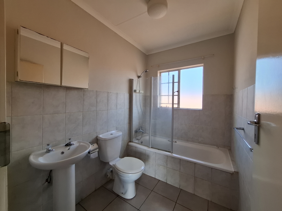 2 Bedroom Property for Sale in Annlin Gauteng