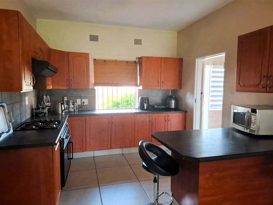 3 Bedroom Property for Sale in Three Rivers Proper Gauteng