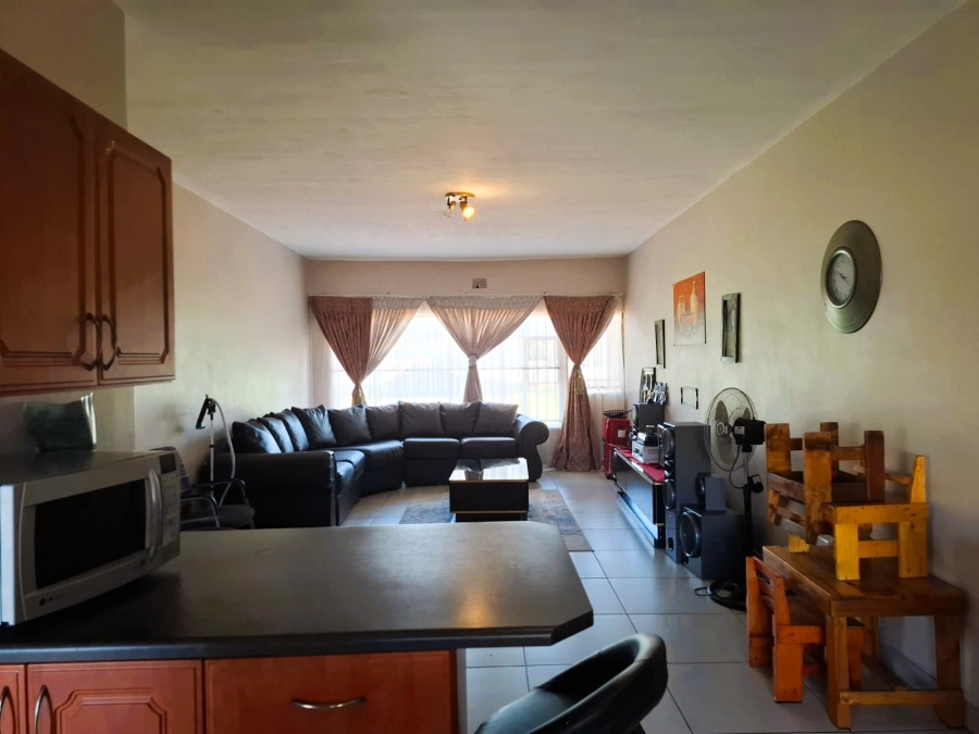 3 Bedroom Property for Sale in Three Rivers Proper Gauteng