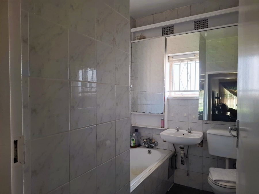 3 Bedroom Property for Sale in Three Rivers Proper Gauteng