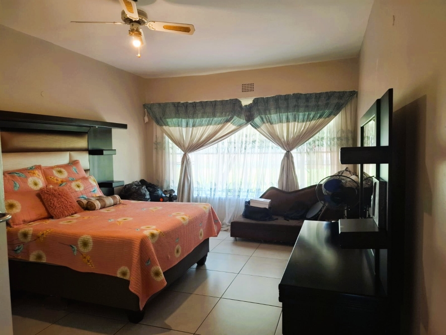 3 Bedroom Property for Sale in Three Rivers Proper Gauteng