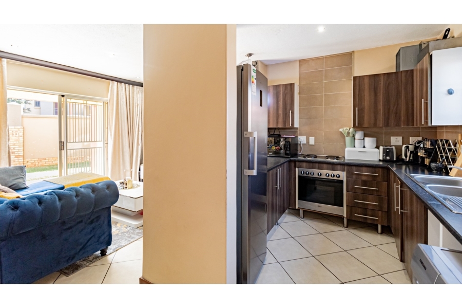 2 Bedroom Property for Sale in Monavoni Gauteng