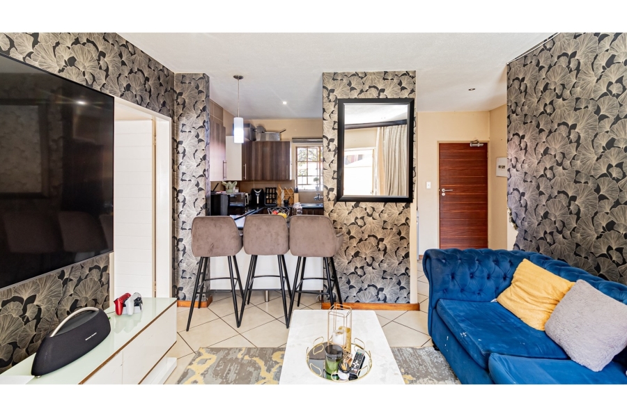 2 Bedroom Property for Sale in Monavoni Gauteng